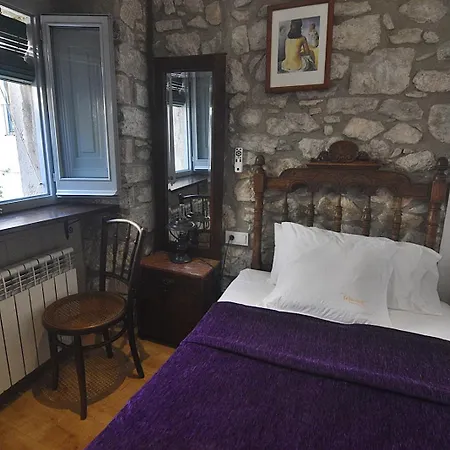 Pensio Bellmirall Hotel Gerona Buitenkant foto